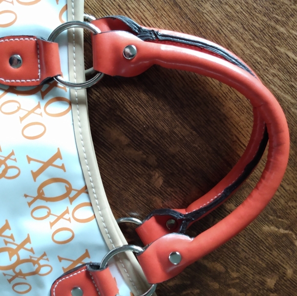 XOXO Tote - Picture 3 of 7